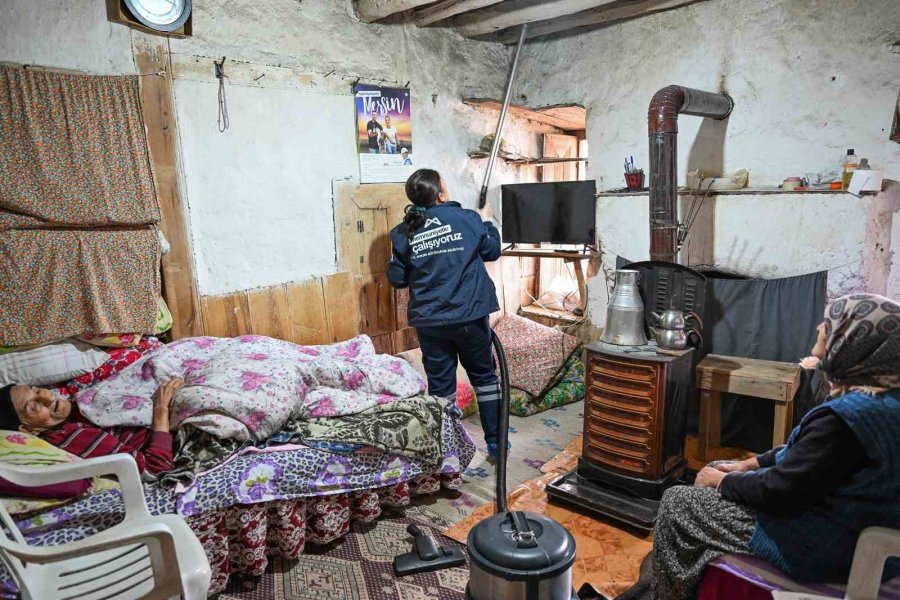 Evde Sağlık Ve Bakım Hizmetiyle Uzaklar Yakın Oluyor