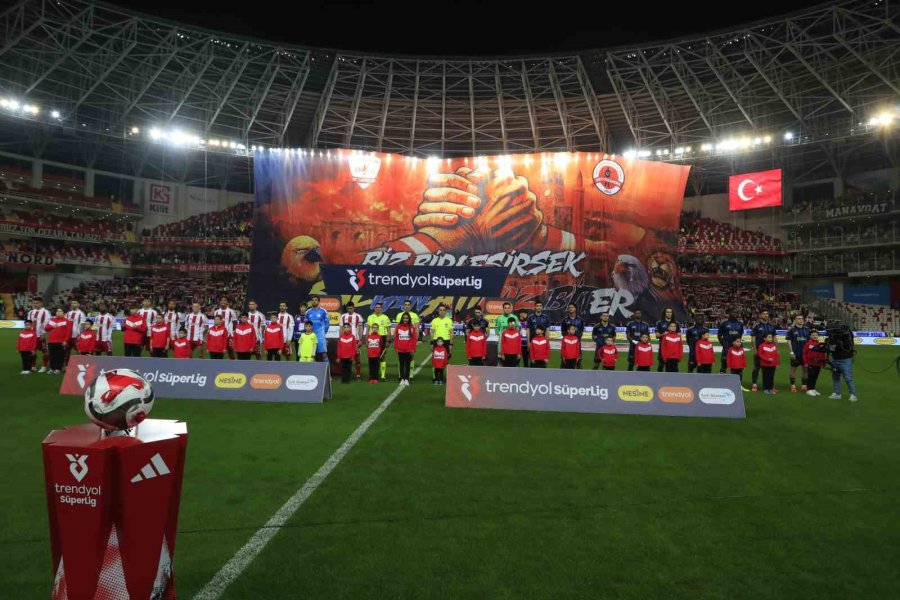 Trendyol Süper Lig: Antalyaspor: 0 - Fenerbahçe: 0 (maç Devam Ediyor)