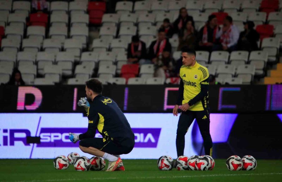 Trendyol Süper Lig: Antalyaspor: 0 - Fenerbahçe: 0 (maç Devam Ediyor)