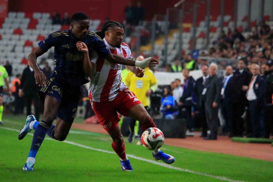 Trendyol Süper Lig: Antalyaspor: 2 - Fenerbahçe: 2 (maç Sonucu)