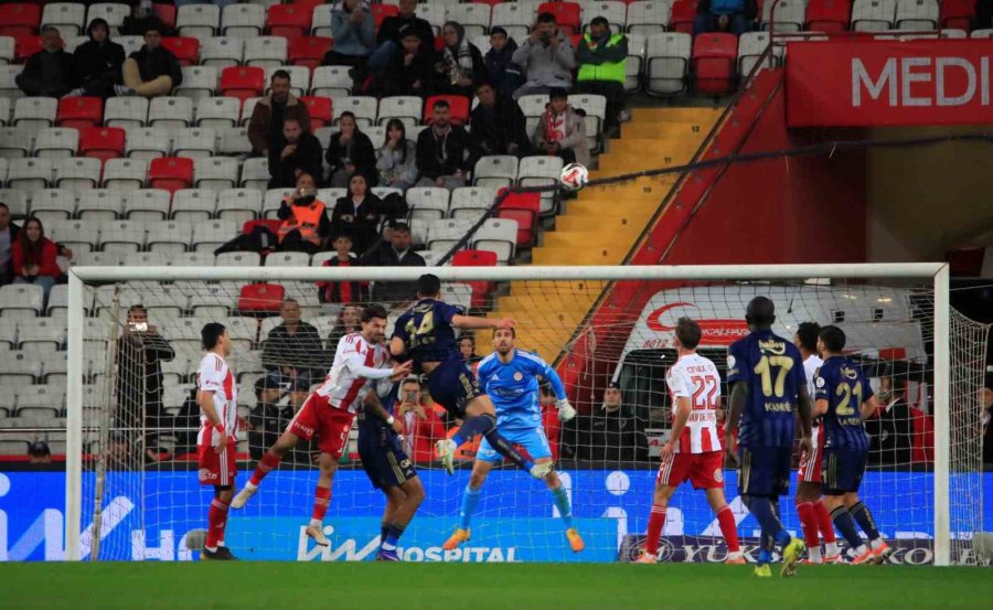Trendyol Süper Lig: Antalyaspor: 2 - Fenerbahçe: 2 (maç Sonucu)