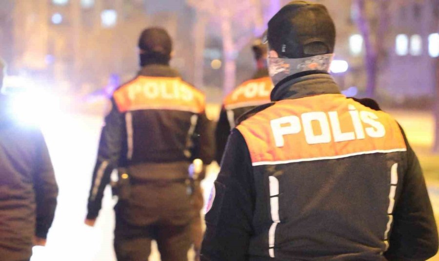 Aksaray’da İftar Sonrası Asayiş Ve Trafik Denetimleri Sürüyor