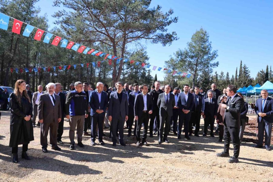 Aksu’da Sahipsiz Hayvan Bakımevi Ve Doğal Yaşam Alanı’nın Temeli Atıldı