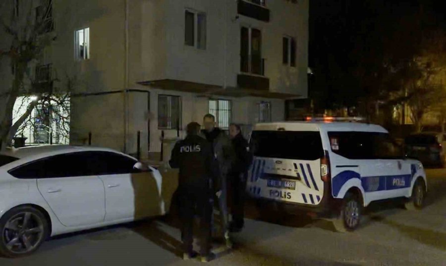 Maskeli Şahıs Tarafından Bıçaklanan Adam Ağır Yaralandı