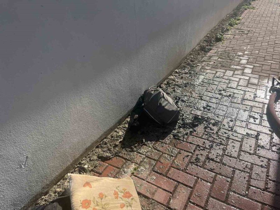 Alanya’da Hafif Ticari Araç Yangını Korkuttu