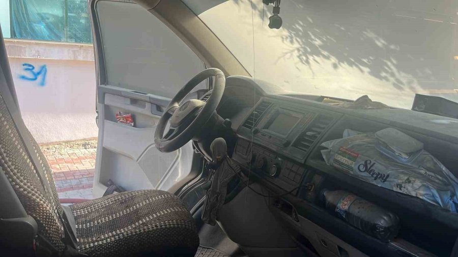 Alanya’da Hafif Ticari Araç Yangını Korkuttu