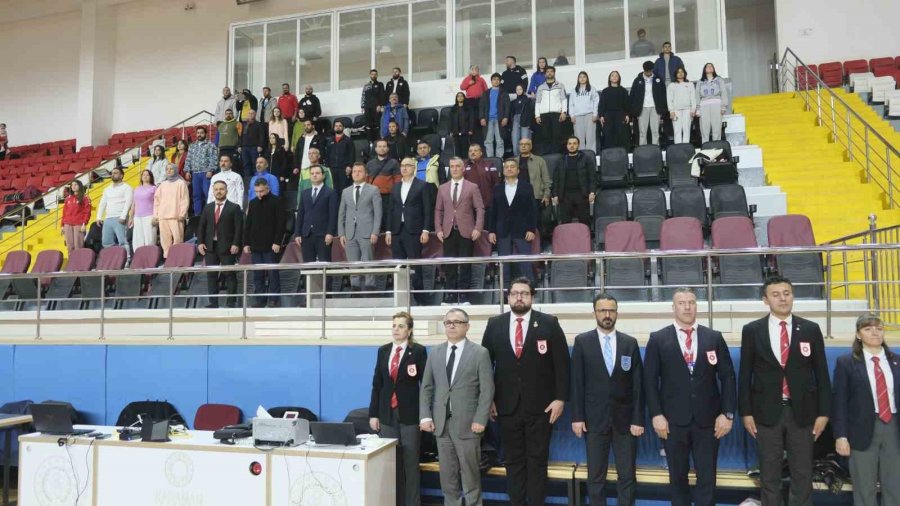 Karaman’da Okul Sporları Yıldızlar Judo Türkiye Birinciliği Heyecanı Başladı