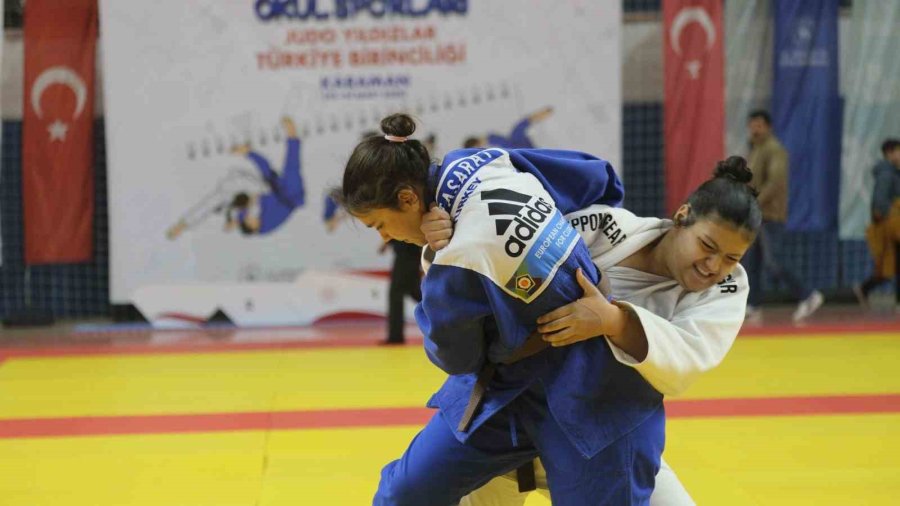 Karaman’da Okul Sporları Yıldızlar Judo Türkiye Birinciliği Heyecanı Başladı