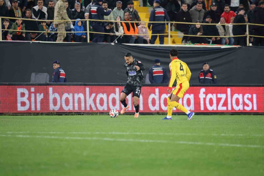 Ziraat Türkiye Kupası: Corendon Alanyaspor: 0 - Galatasaray: 2 (ilk Yarı)