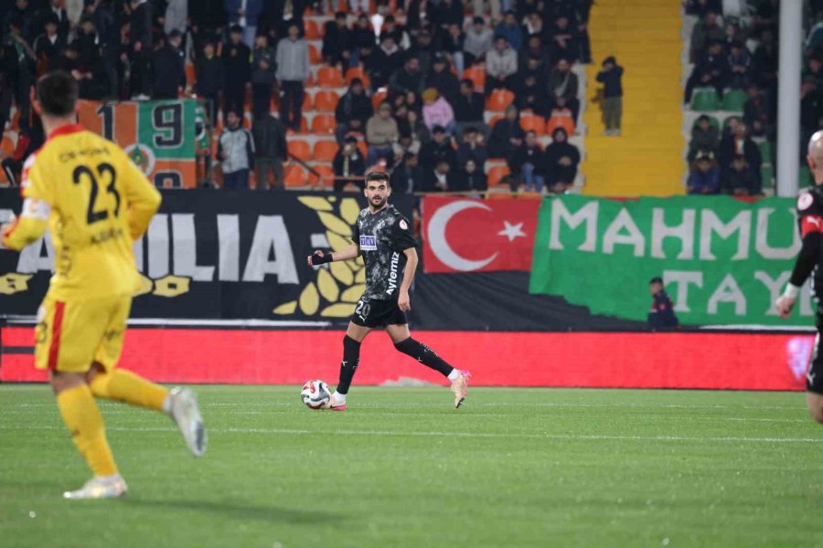 Ziraat Türkiye Kupası: Corendon Alanyaspor: 0 - Galatasaray: 2 (ilk Yarı)