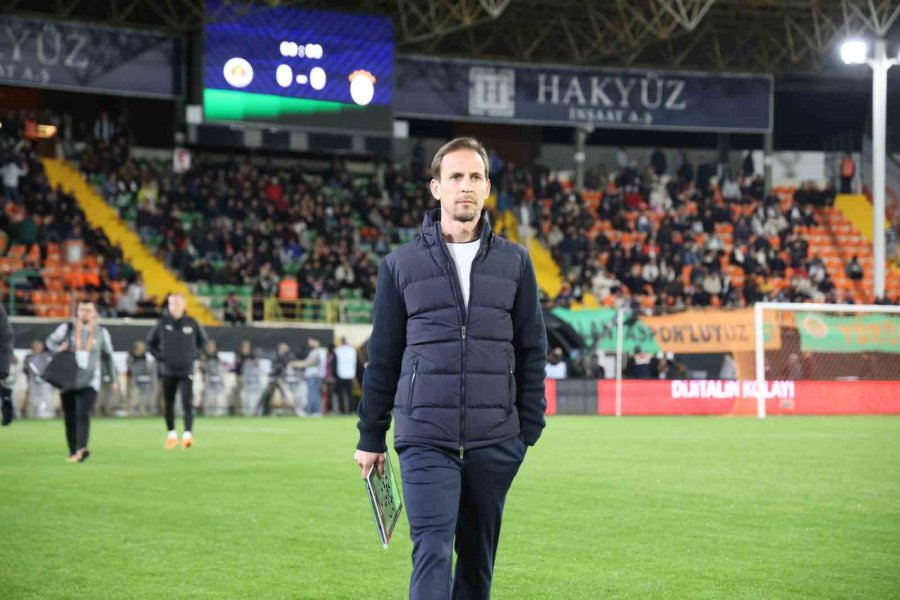 Ziraat Türkiye Kupası: Corendon Alanyaspor: 0 - Galatasaray: 2 (ilk Yarı)