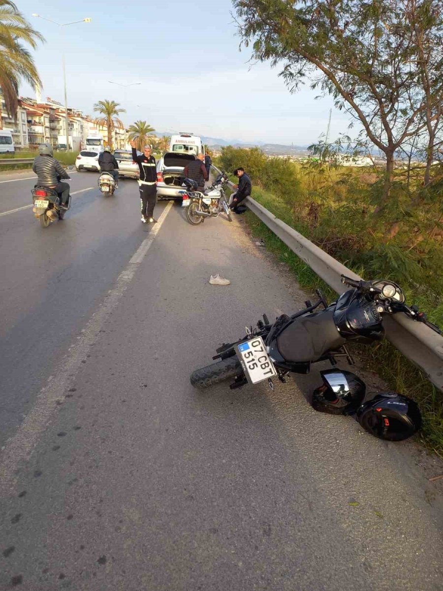 Manavgat’ta Zincirleme Kaza: 3 Yaralı