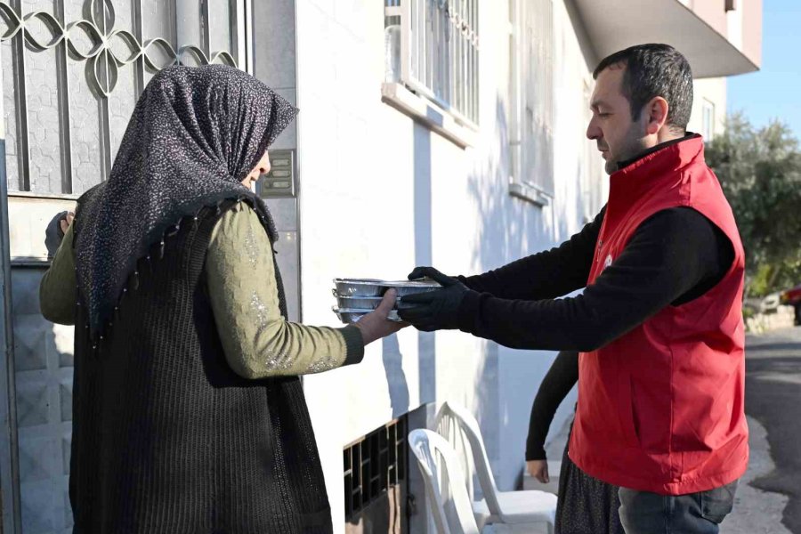 Ramazan’da Mersin’de Dayanışma Sofraları Kuruluyor