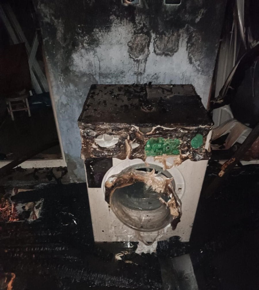 Sobadan Çıkan Yangın Evi Kül Etti