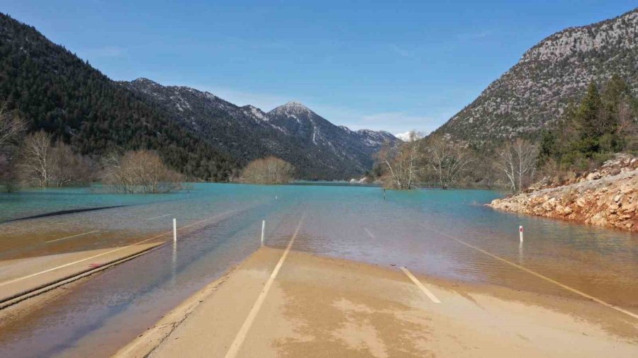Antalya-konya Karayolunda Son Durum Dron İle Görüntülendi: 4 Kilometrelik Kısım Sular Altında