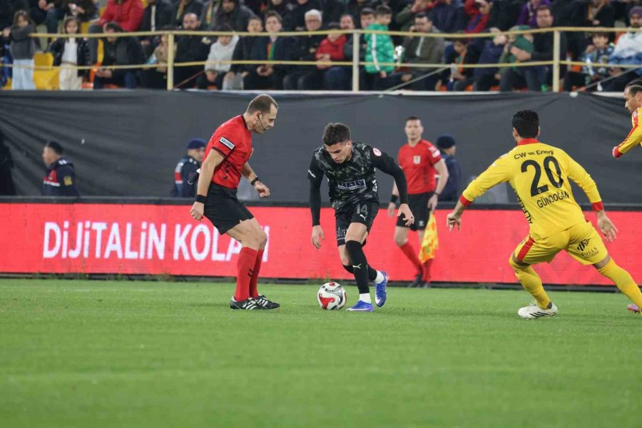 Ziraat Türkiye Kupası: Corendon Alanyaspor: 1 - Galatasaray: 2 (maç Sonucu)