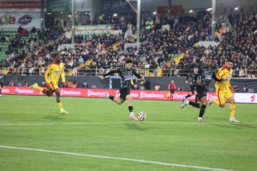 Ziraat Türkiye Kupası: Corendon Alanyaspor: 1 - Galatasaray: 2 (maç Sonucu)