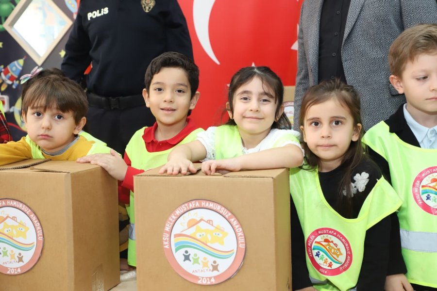 Aksu’da Miniklerden Büyük Dayanışma: 51 Ramazan Kolisi İhtiyaç Sahiplerine Ulaştırılacak