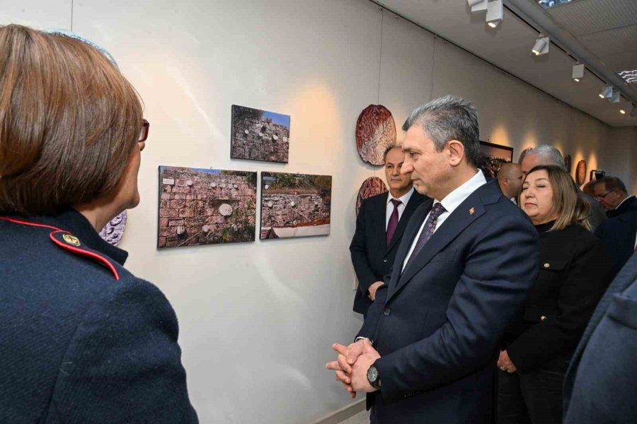 Antalya’nın Fethi’nin 819. Yılında "fetih Ve Fatih" Konferansı Gerçekleştirildi