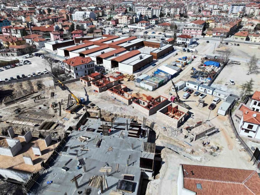 Karatay’dan Her Adımda Bir Yatırım