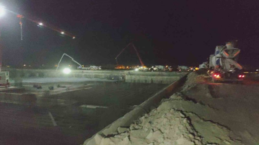 İnşaatta Yaklaşık 7 Metre Yükseklikten Düşen İşçi Yaralandı