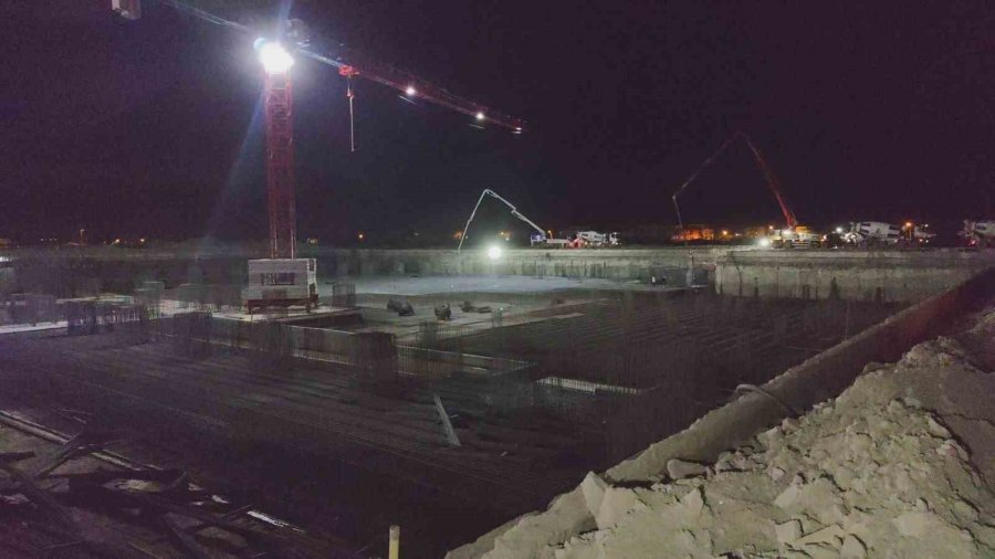 İnşaatta Yaklaşık 7 Metre Yükseklikten Düşen İşçi Yaralandı