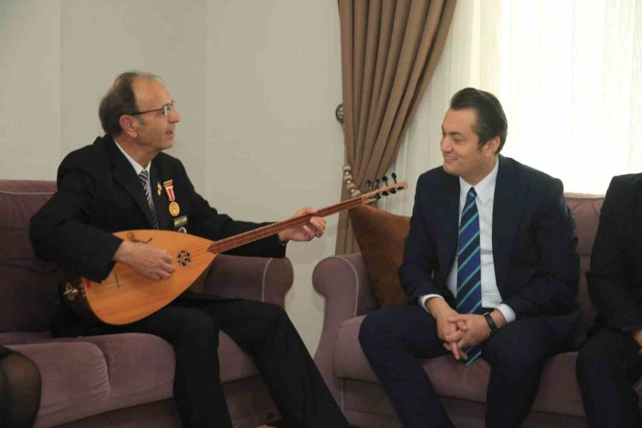 Kaymakam Öztürk Gazilerle Bir Araya Geldi: "sizlerin Ödediği Bedeller Sayesinde Bu Şanlı Bayrağımız Dalgalanıyor"