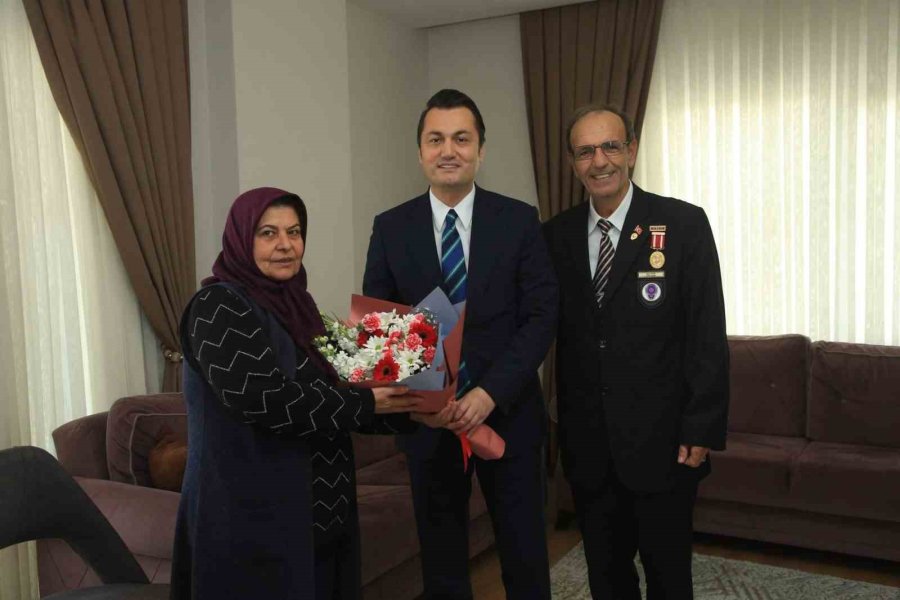 Kaymakam Öztürk Gazilerle Bir Araya Geldi: "sizlerin Ödediği Bedeller Sayesinde Bu Şanlı Bayrağımız Dalgalanıyor"