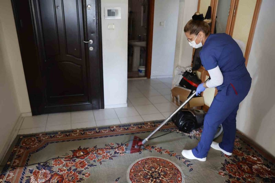 Antalya Büyükşehir Belediyesi İle Şehre Kadın Eli Değiyor