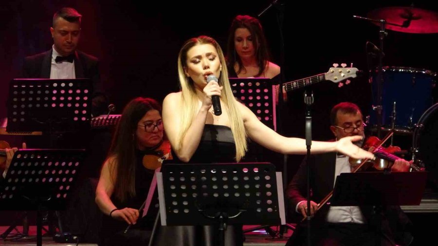 Mersin’de Özgecan Aslan Anısına Anlamlı Konser