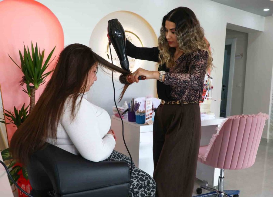 Büyükşehir Belediyesi’nin Kadınlara Yönelik Destekleri İstihdama Dönüşüyor