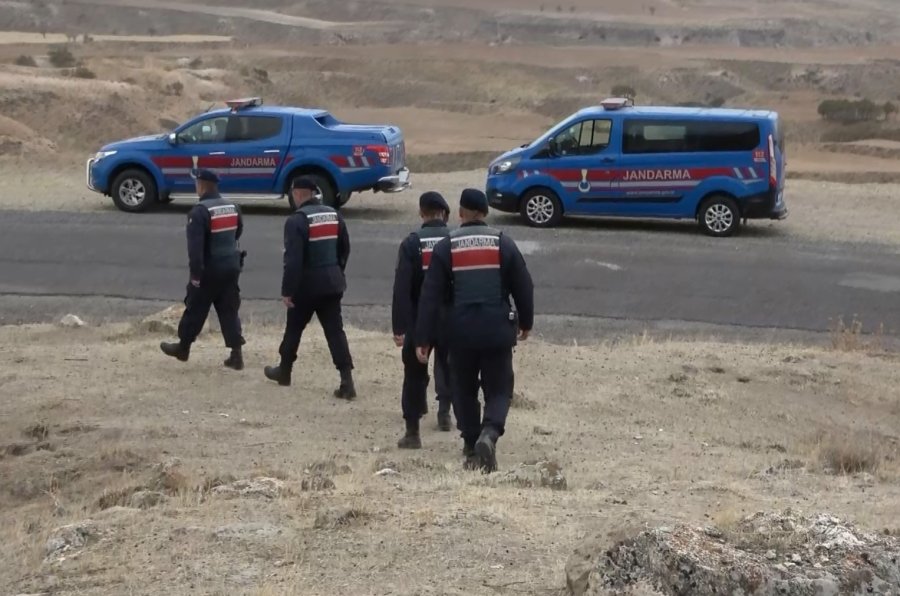 Aksaray’da Jandarma Ekipleri Tarihi Mekanlarda Devriyede