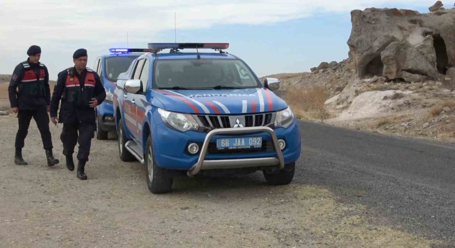 Aksaray’da Jandarma Ekipleri Tarihi Mekanlarda Devriyede