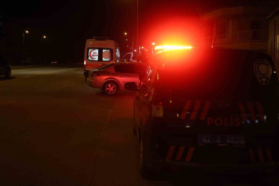 Yolun Karşısına Geçerken Otomobilin Çarptığı Yaya Yaralandı