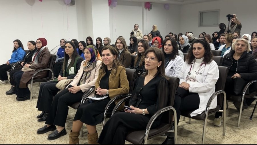 Medicana Konya Hastanesi’nde Kadınların Gücü Konuşuldu