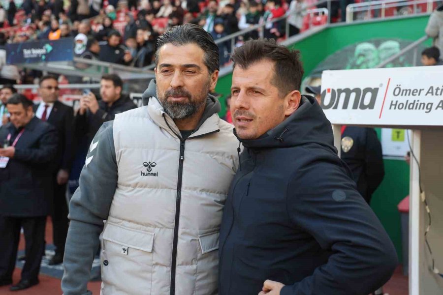 Trendyol Süper Lig: Konyaspor: 1 - Kasımpaşa: 1 (ilk Yarı)