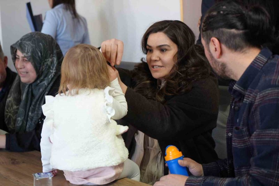 Antalya’da 10 Çocuk Yeni Ailesine Kavuştu: "kendim Doğurmuş Gibiyim"