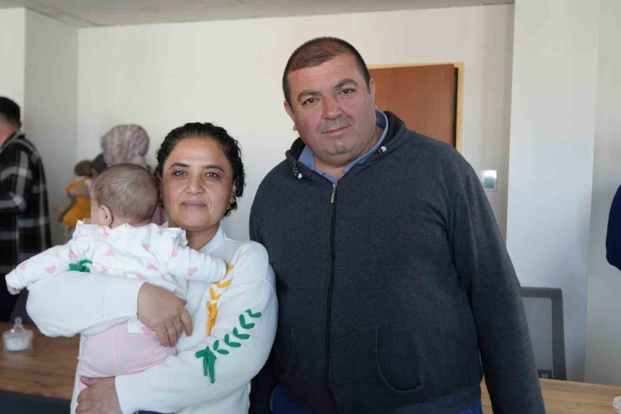 Antalya’da 10 Çocuk Yeni Ailesine Kavuştu: "kendim Doğurmuş Gibiyim"