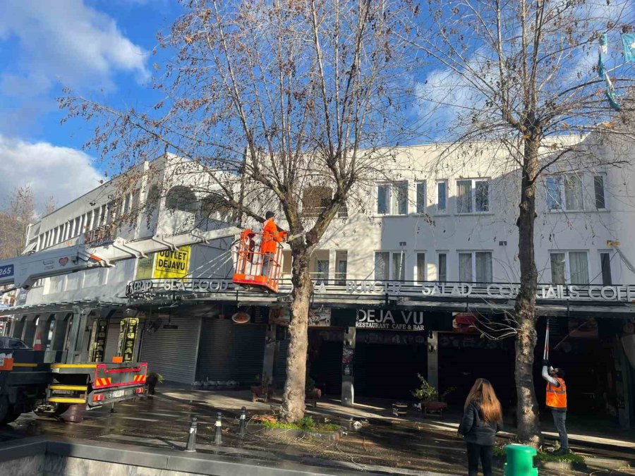 Büyükşehir’den Kemer’de Peyzaj Düzenlenesi