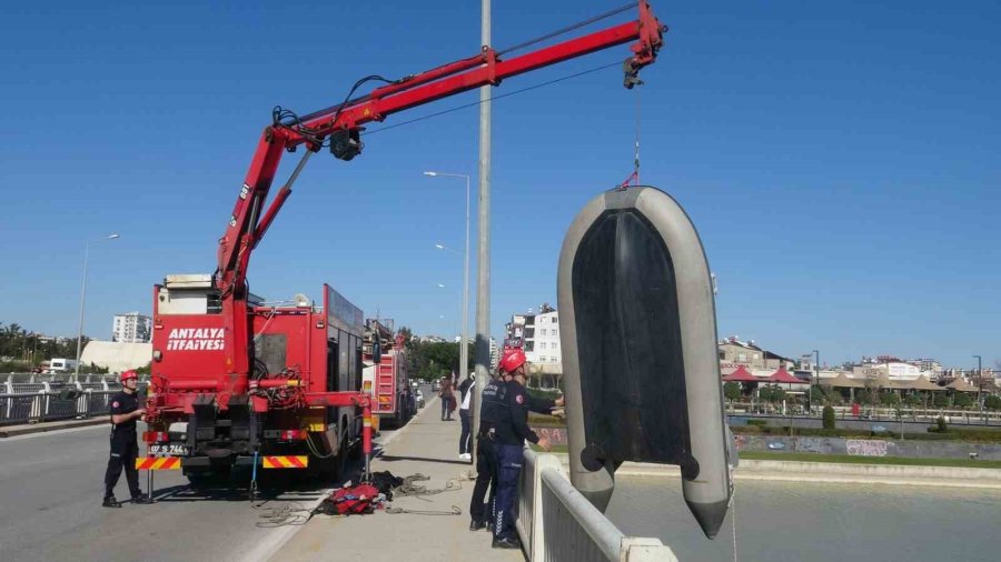 Antalya İtfaiyesinden Film Gibi Martı Kurtarma Operasyonu