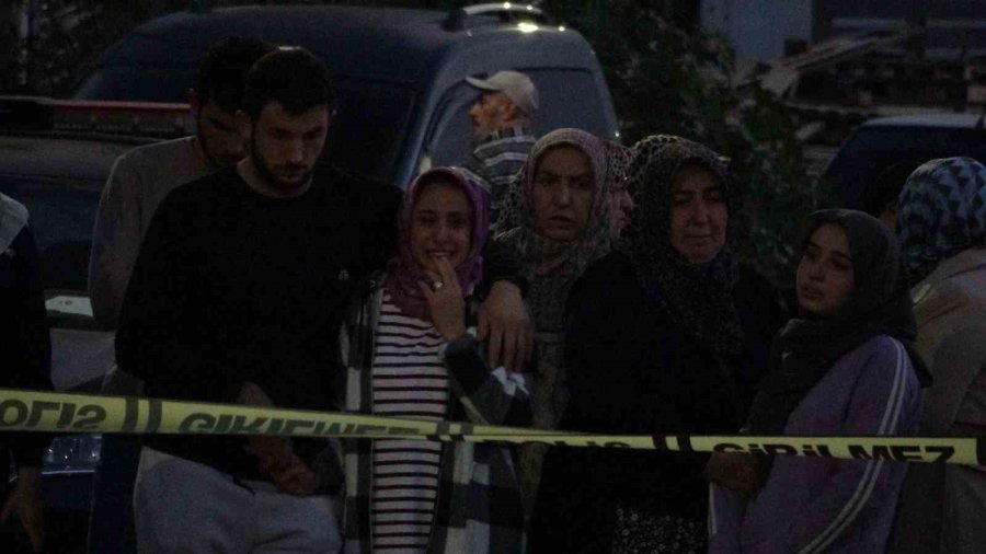 İlk Duruşmada Karar Çıktı: Eşini Ve İki Kızını Öldüren Polis Memuruna 3 Kez Ağırlaştırılmış Müebbet