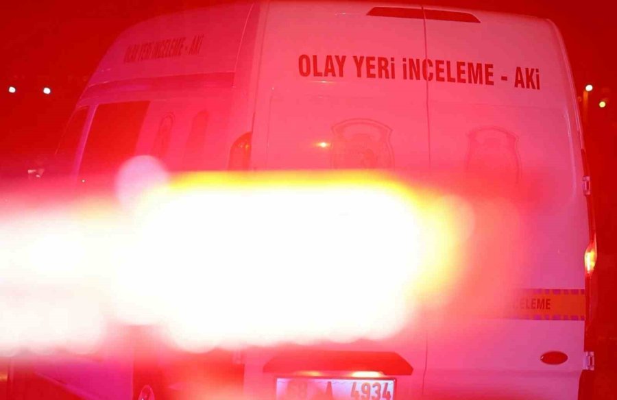 Aynı Kıza İlgi Duyan 16 Yaşındaki Akranını Bıçaklayarak Öldürdü