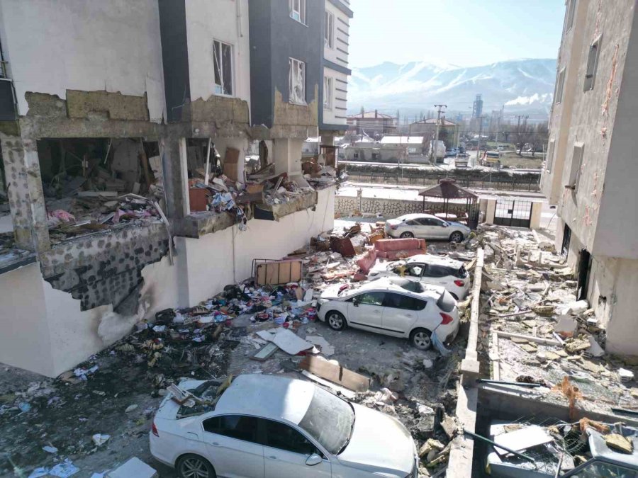 Niğde’deki Patlamanın Boyutu Gün Ağarınca Ortaya Çıktı