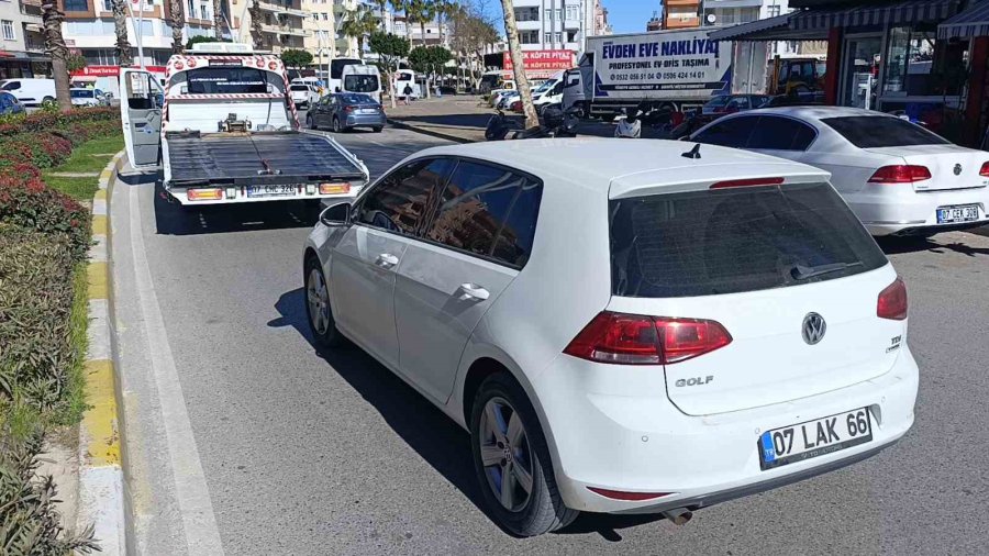 6 Aracın Karıştığı Zincirleme Kaza Ucuz Atlatıldı