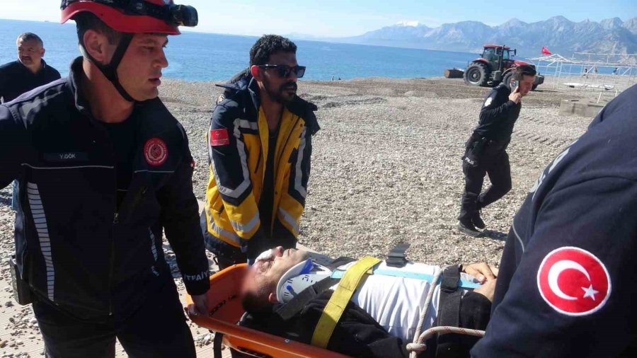 İncir Ağacı Hayatını Kurtardı: Falezlerde 20 Metre Yükseklikten Düşen Adam Yaralandı