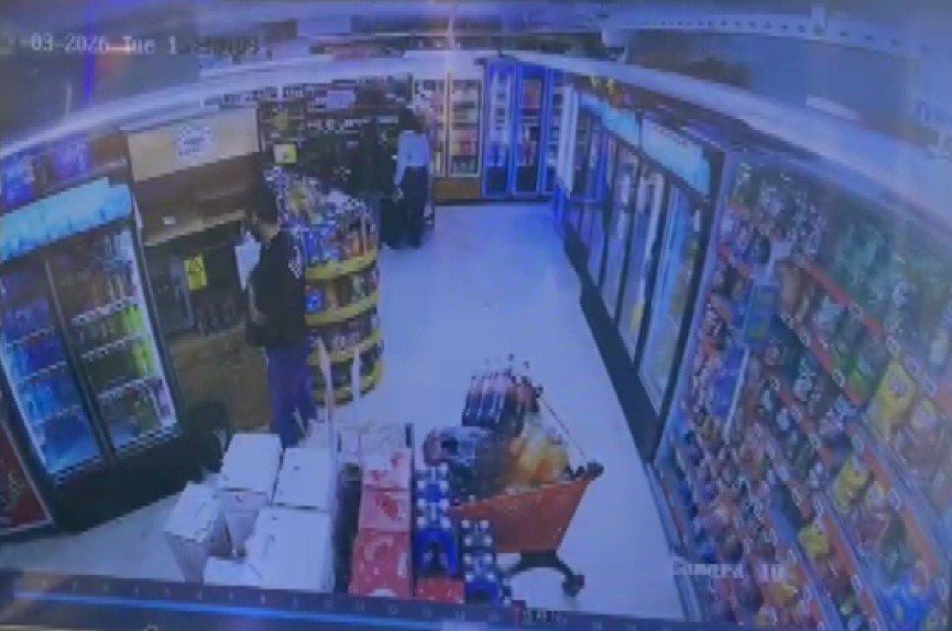 Hırsızlık Yapmaması İçin Uğraşan Kız Arkadaşını Da Kandırıp Ne Varsa Çaldı