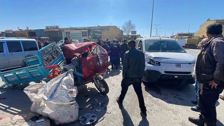 Karaman’da Bir Kişinin Ağır Yaralandığı Kaza Anı Kamerada