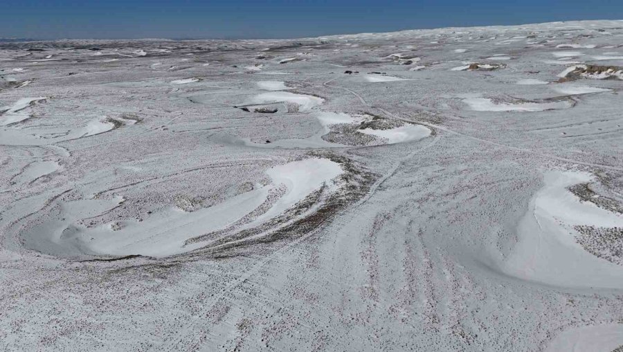 Toroslar ‘da Obruklar Karla Doldu