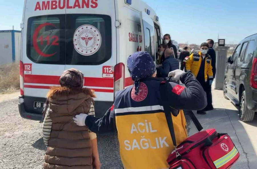 Prizde Unutulan Şarj Aleti Yangın Çıkardı: 16 Kişi Hastanelik Oldu