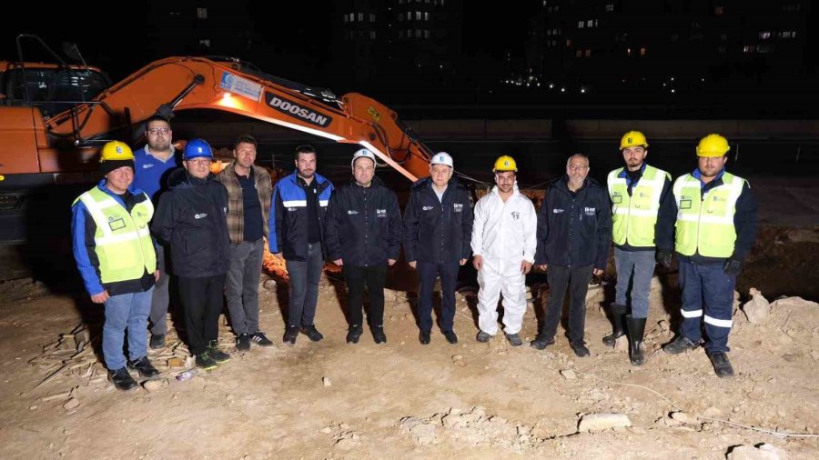 Asat’tan Duraliler 1 Ana İsale Hattı’nda Yoğun Mesai